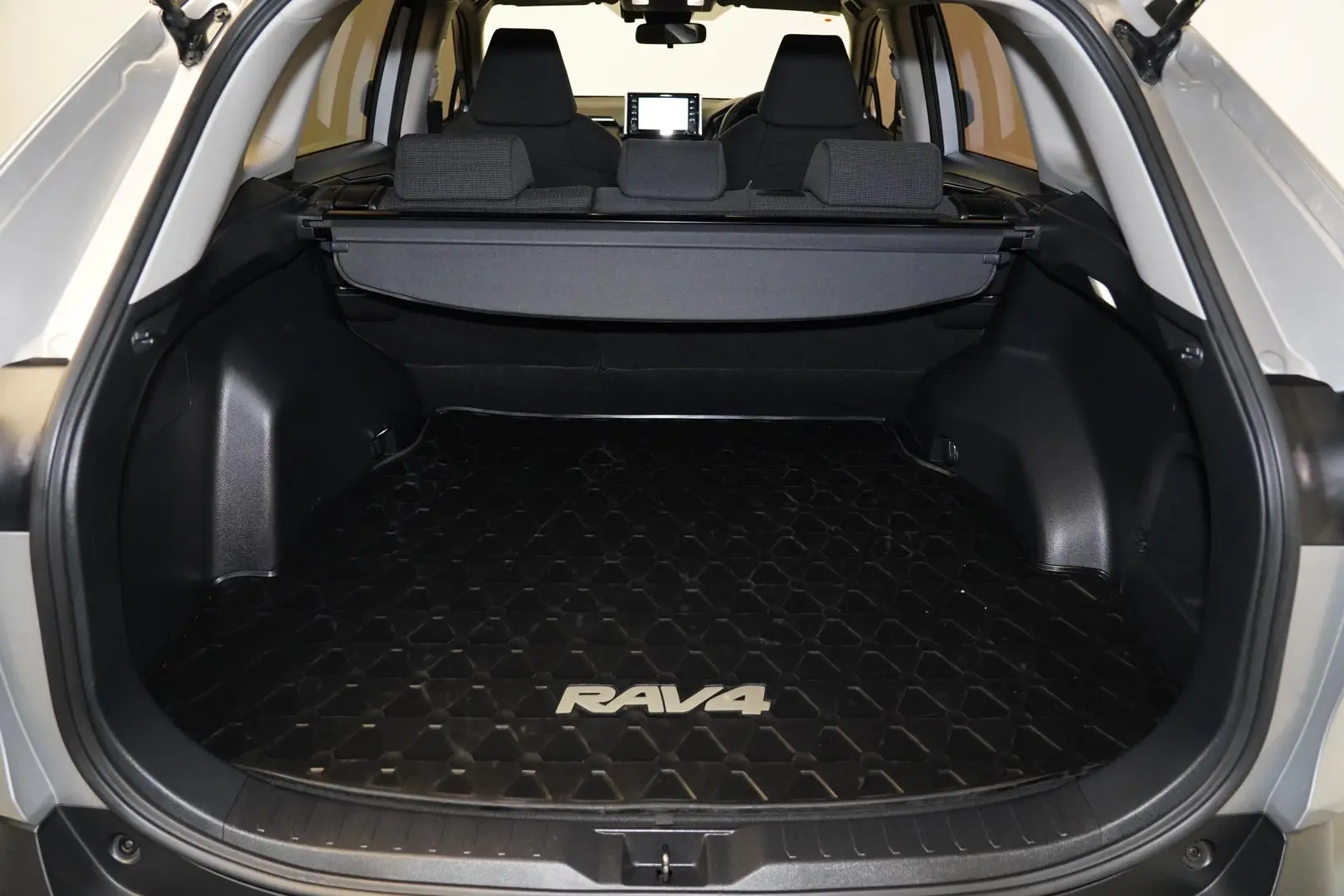 2022 Toyota RAV4 Gallery Image 8