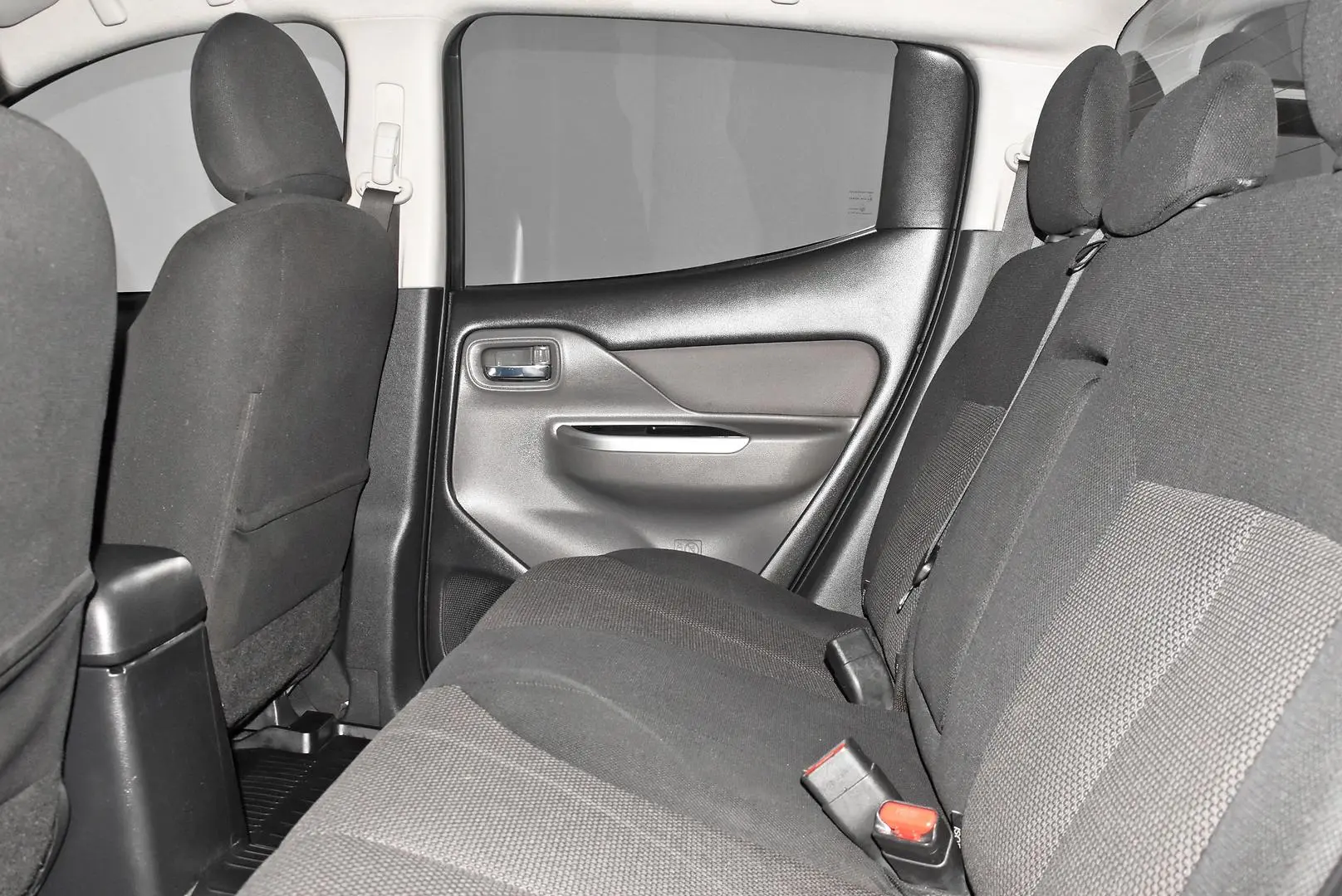 2017 Mitsubishi Triton Gallery Image 19