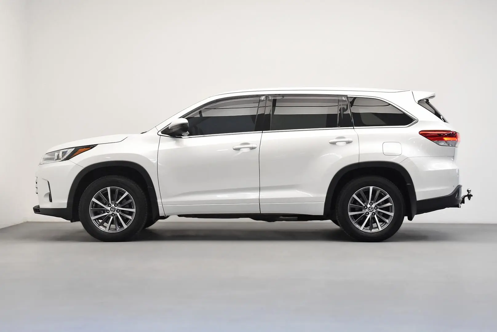 2019 Toyota Kluger Gallery Image 4