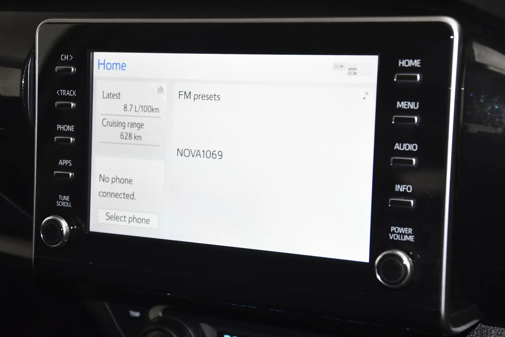 2024 Toyota Hilux Gallery Image 11