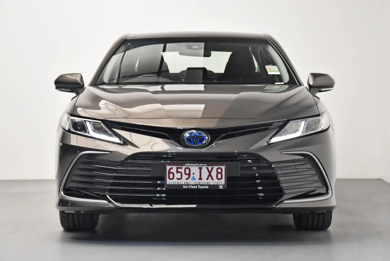 2024 Toyota Camry Gallery Image 2