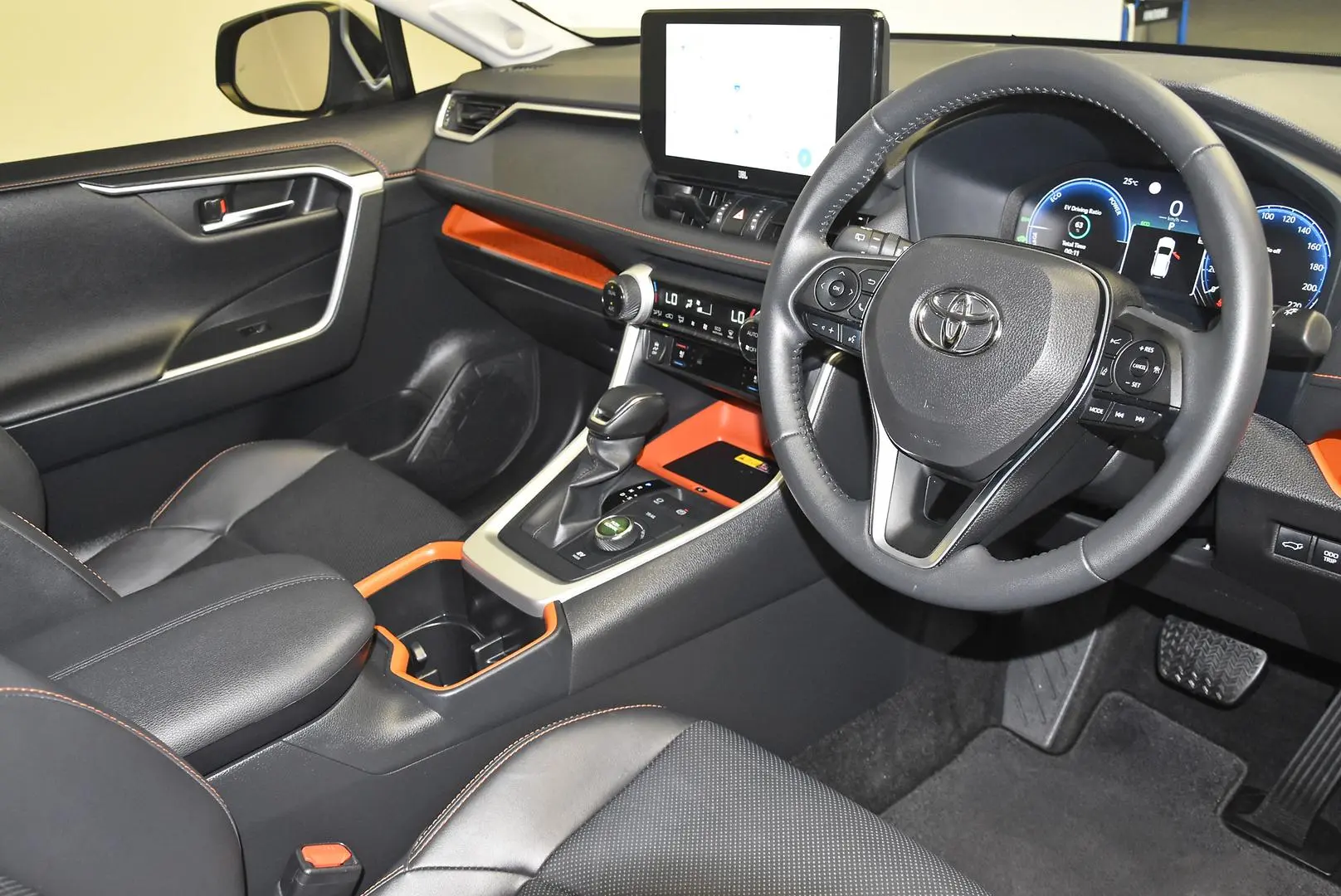 2023 Toyota RAV4 Gallery Image 9