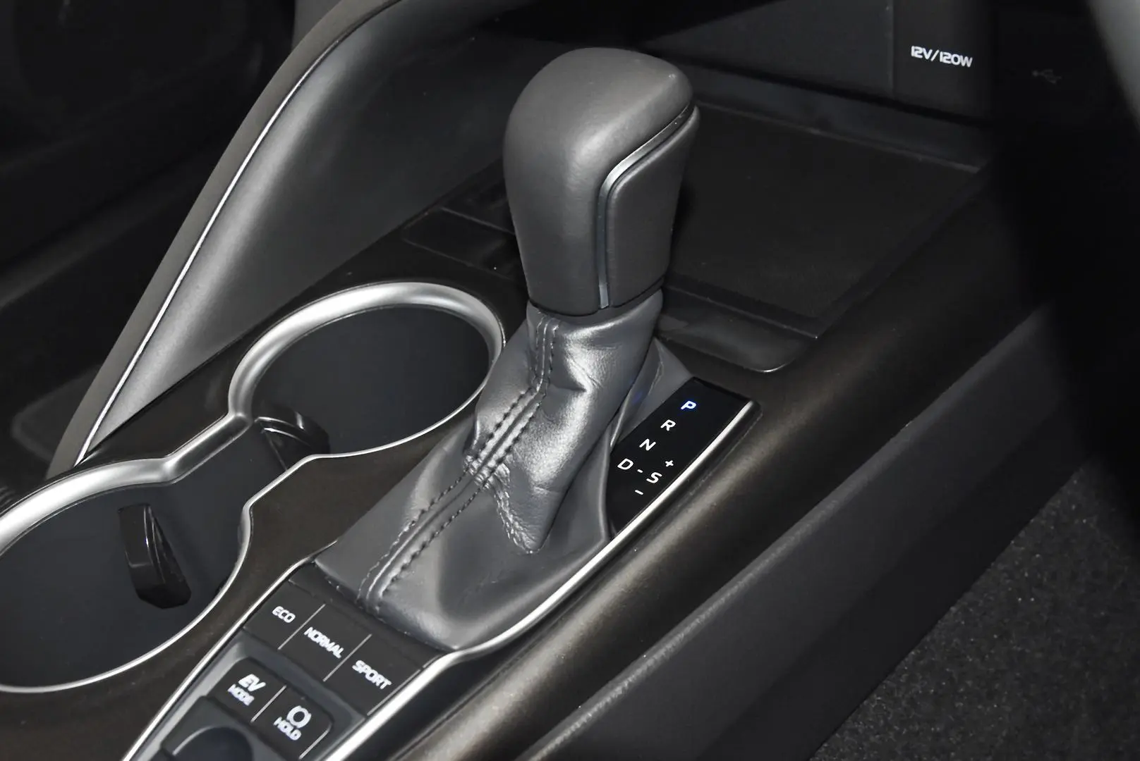 2024 Toyota Camry Gallery Image 13