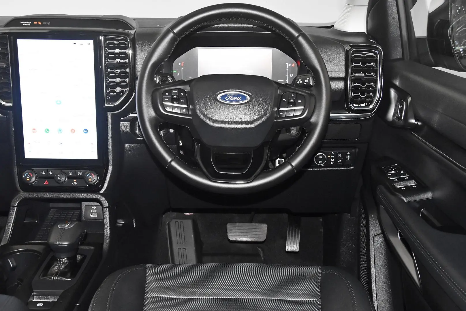 2025 Ford Everest Gallery Image 14