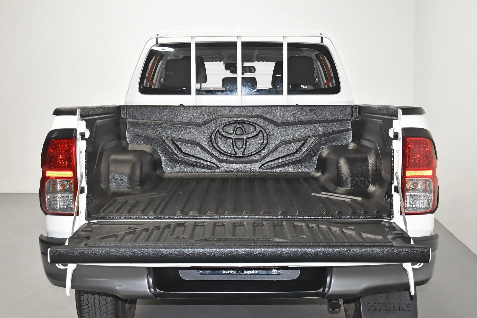 2023 Toyota Hilux Gallery Image 20