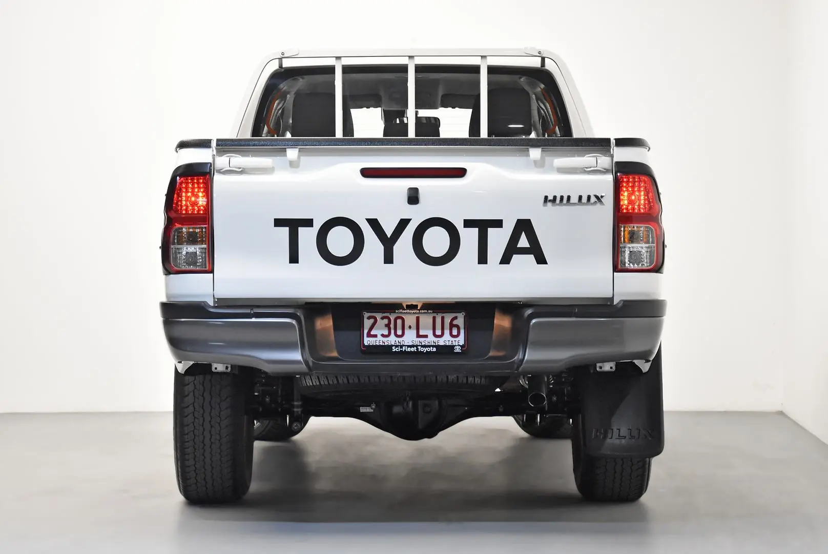 2023 Toyota Hilux Gallery Image 6