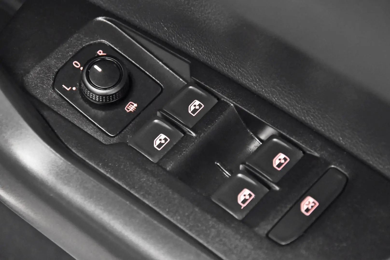 2021 Volkswagen Polo Gallery Image 8