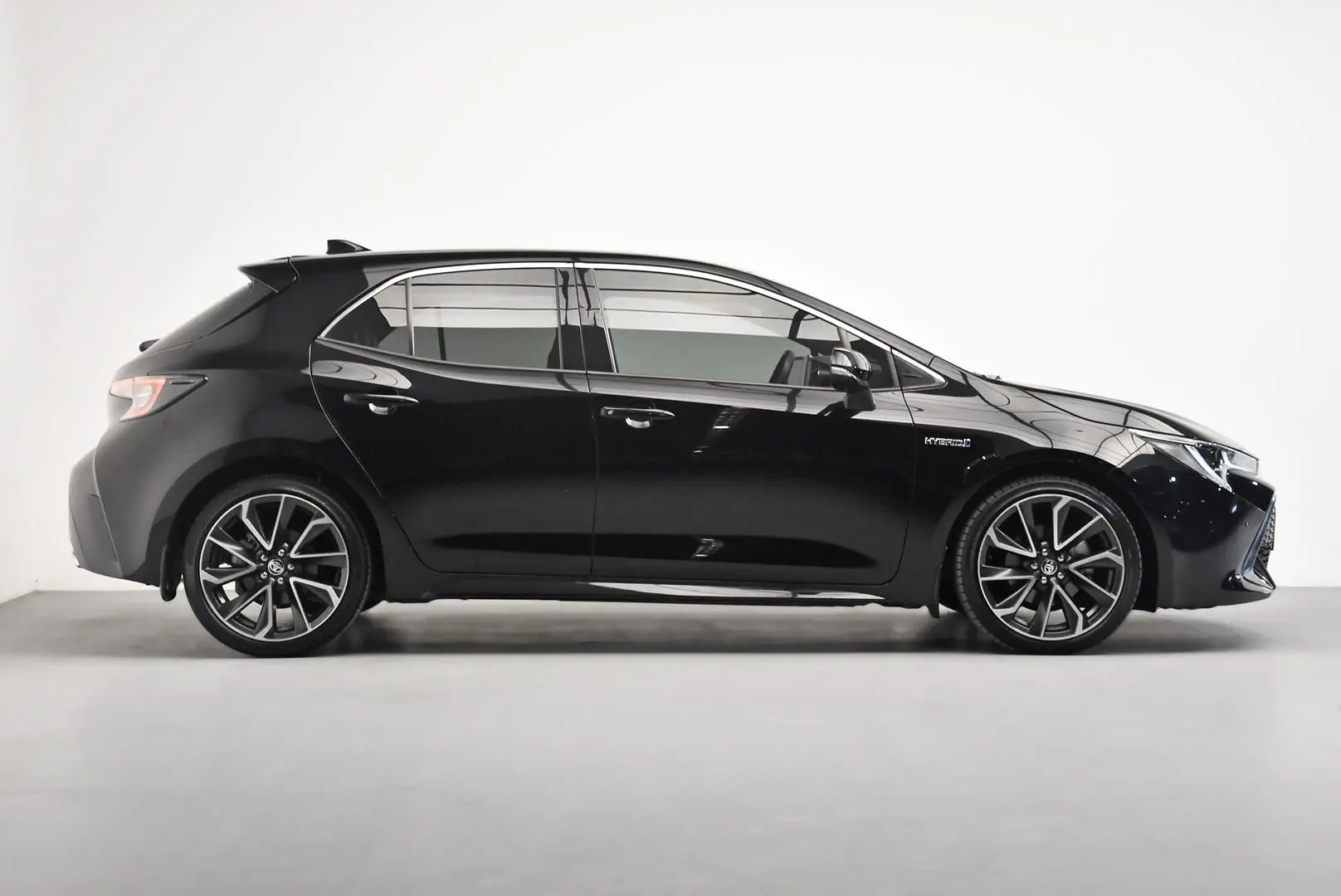 2021 Toyota Corolla Gallery Image 3