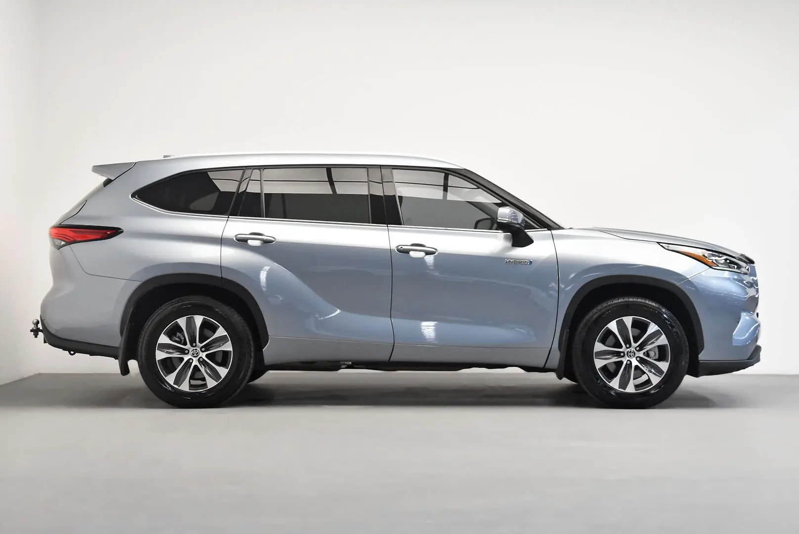 2022 Toyota Kluger Gallery Image 3