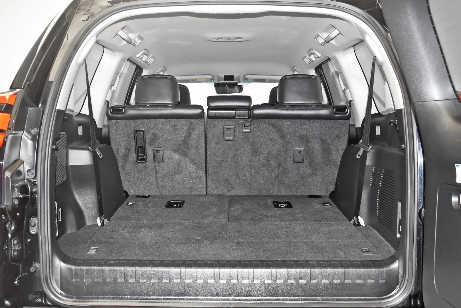 2023 Toyota Landcruiser Prado Gallery Image 19