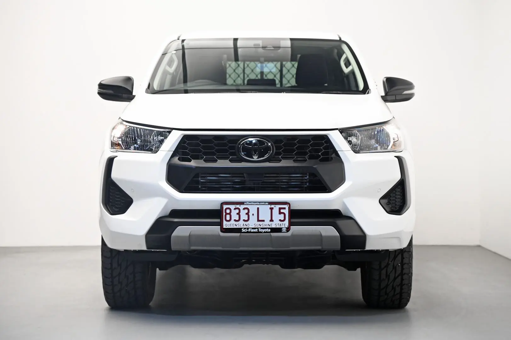 2024 Toyota Hilux Gallery Image 2