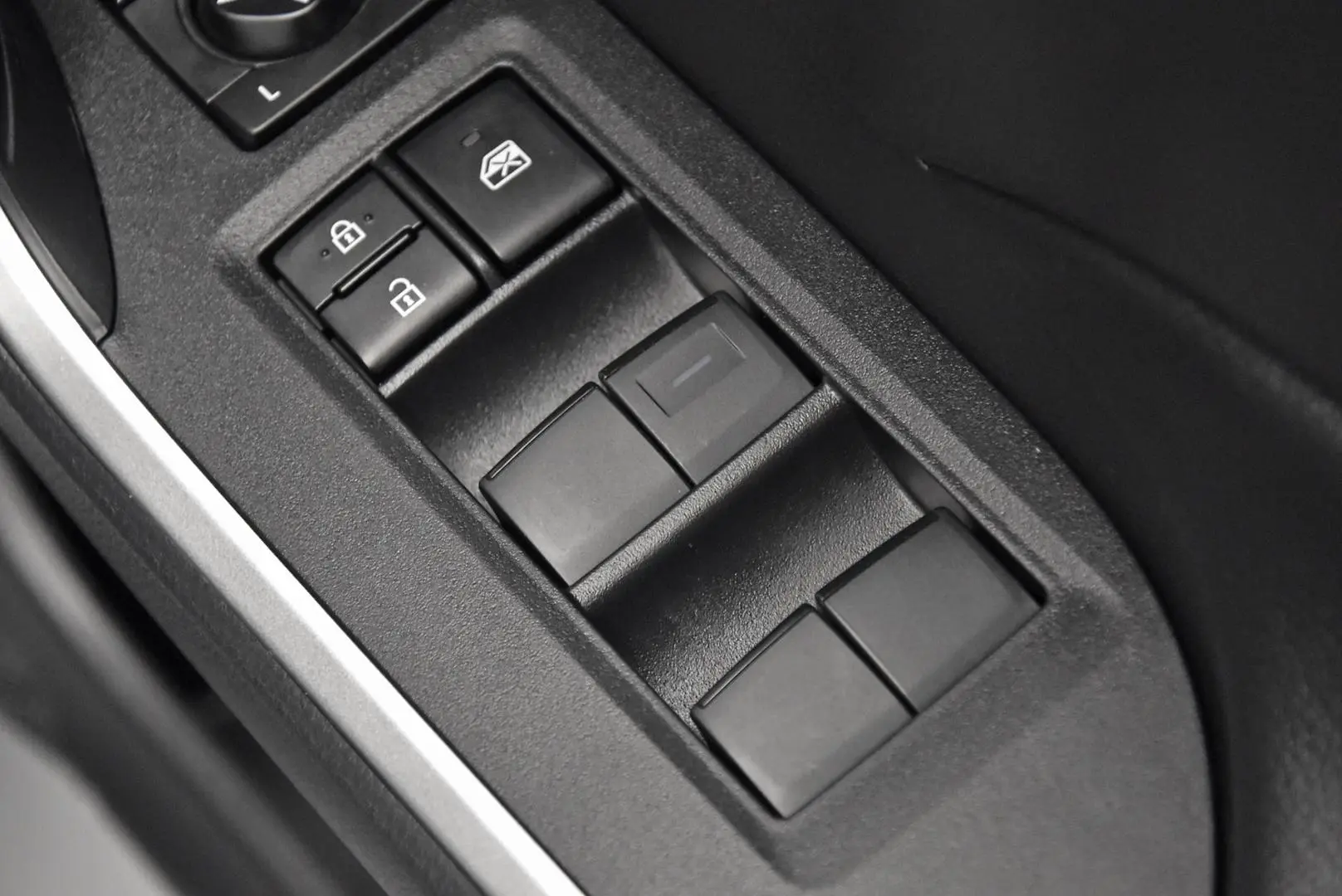 2024 Toyota RAV4 Gallery Image 10