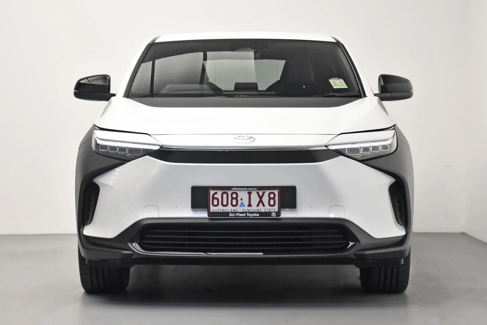 2024 Toyota bZ4X Gallery Image 2
