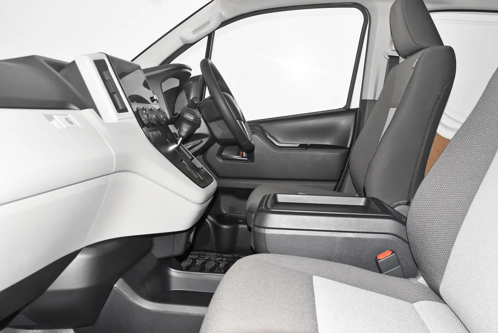 2025 Toyota Hiace Gallery Image 17