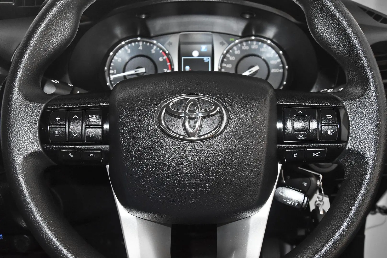 2023 Toyota Hilux Gallery Image 14