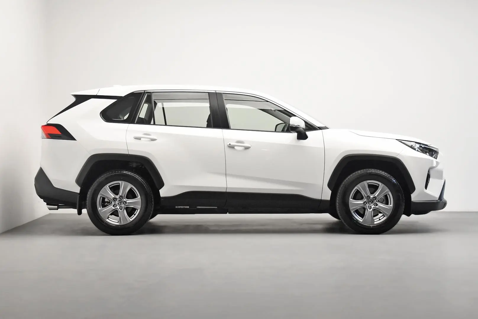 2022 Toyota Rav4 Gallery Image 3