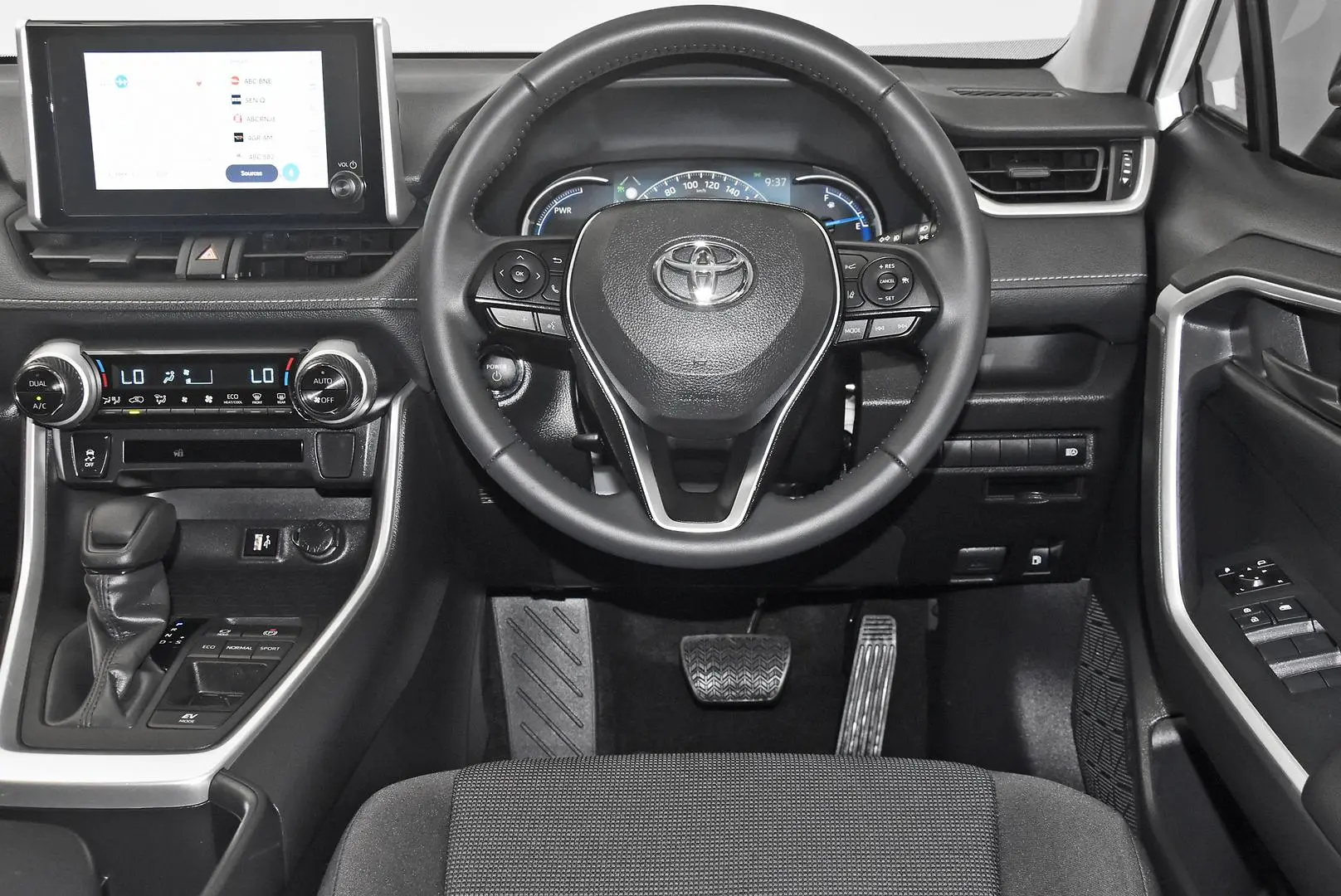 2024 Toyota RAV4 Gallery Image 15