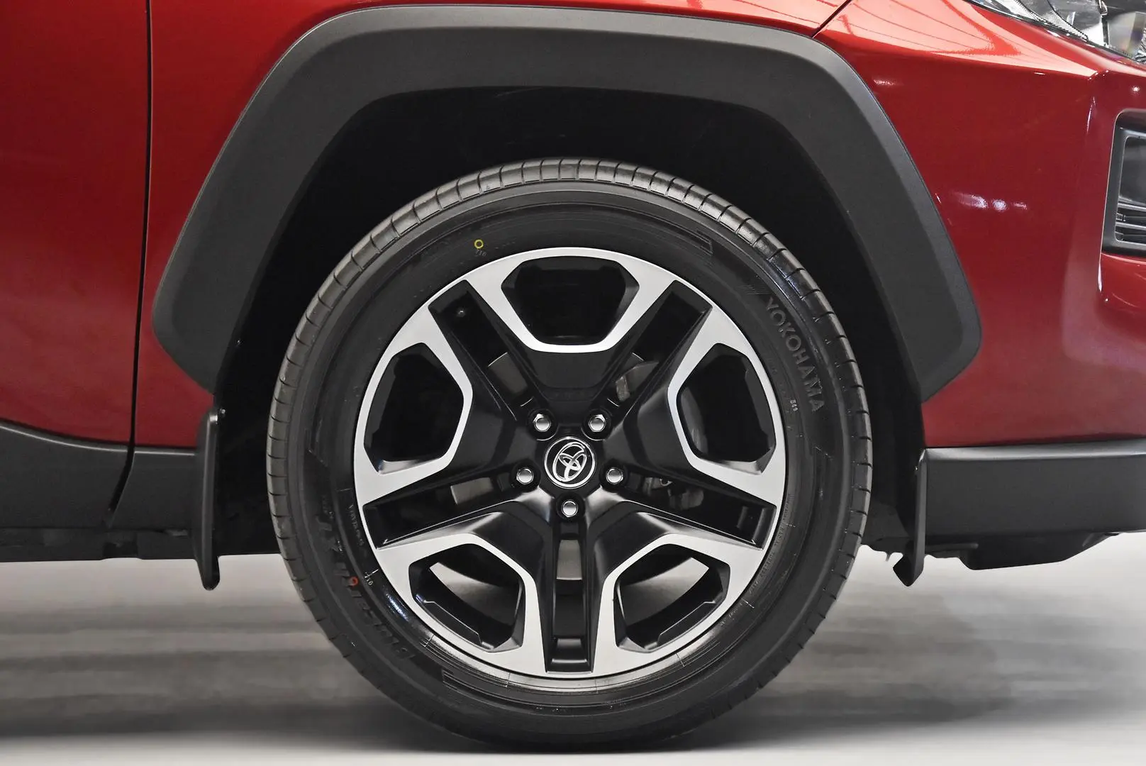 2020 Toyota RAV4 Gallery Image 25