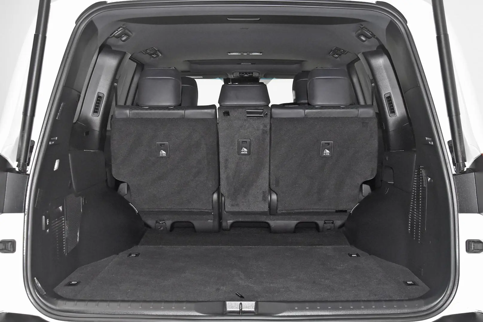 2022 Toyota Landcruiser Gallery Image 21