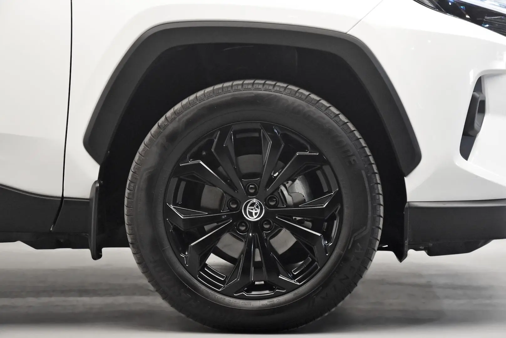 2024 Toyota RAV4 Gallery Image 25