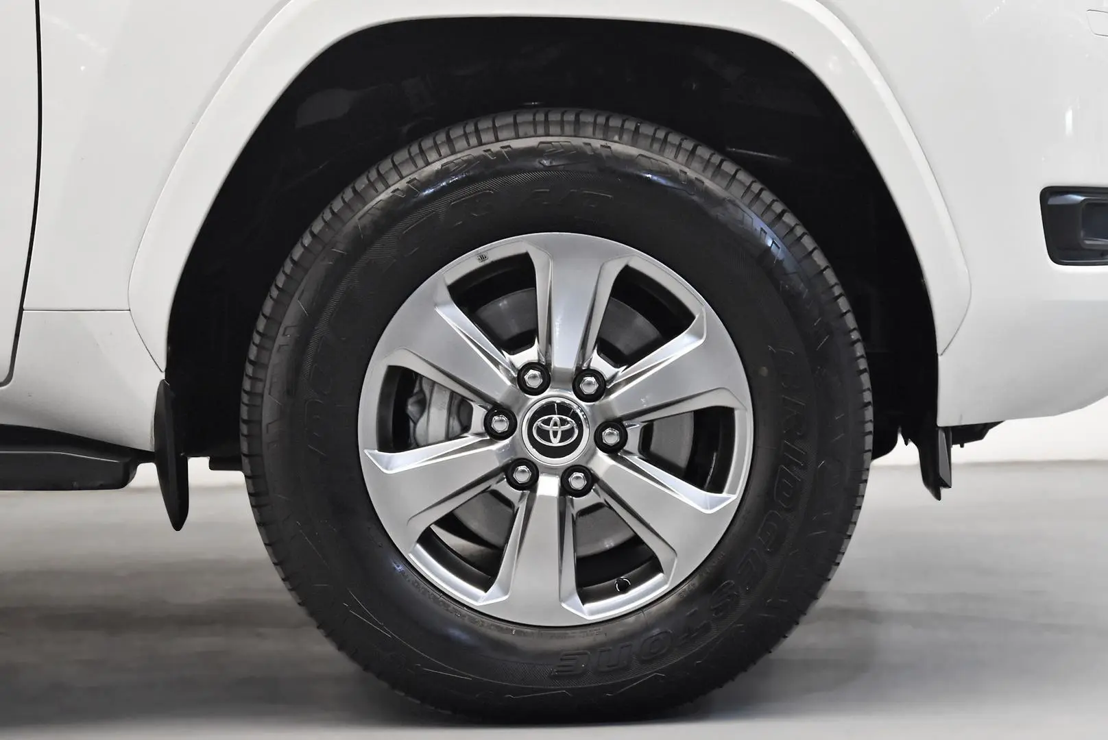 2022 Toyota Landcruiser Gallery Image 23