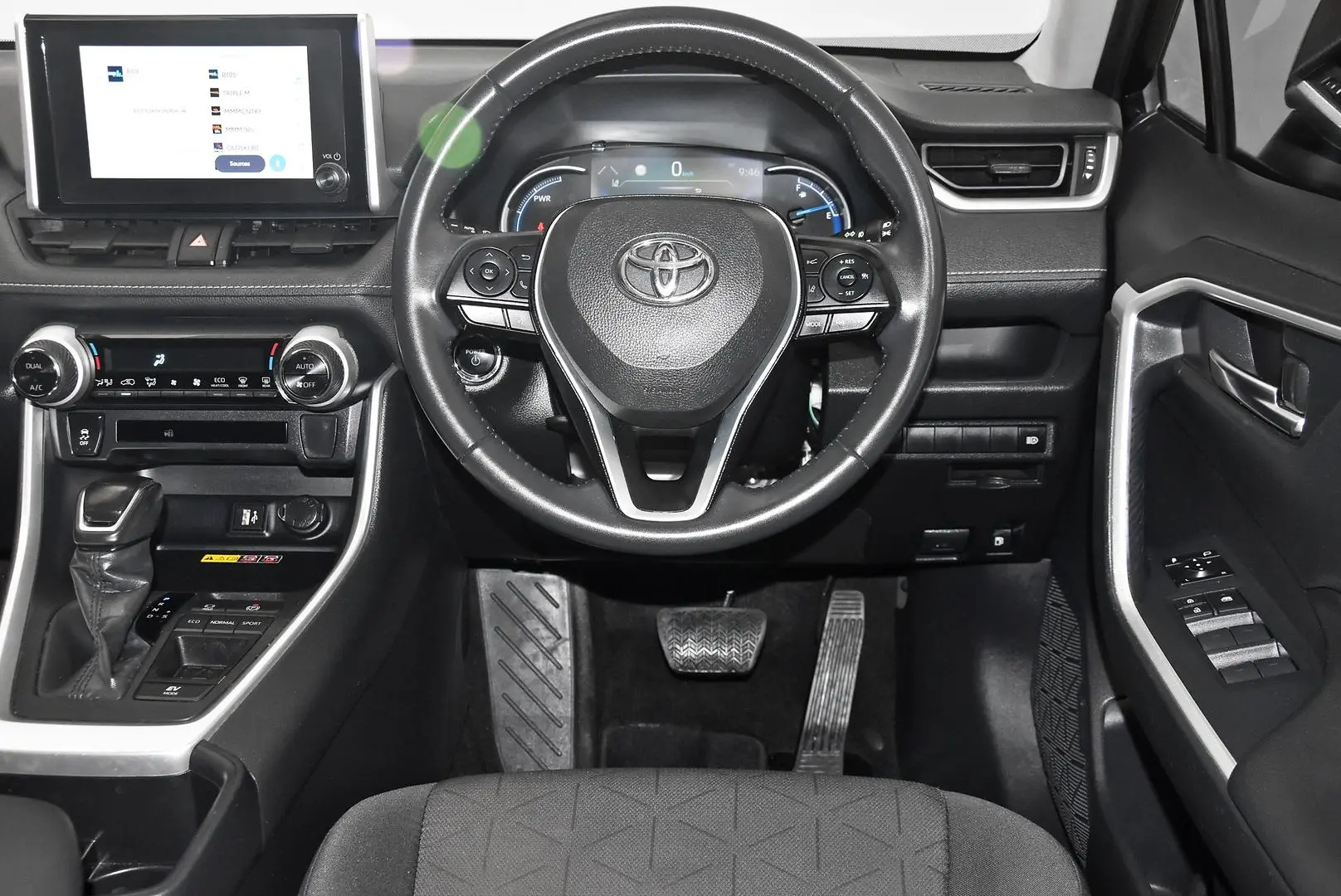 2023 Toyota RAV4 Gallery Image 15