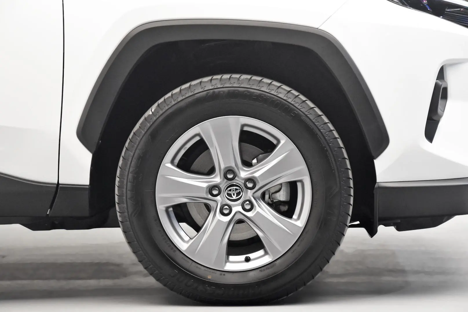 2024 Toyota RAV4 Gallery Image 23
