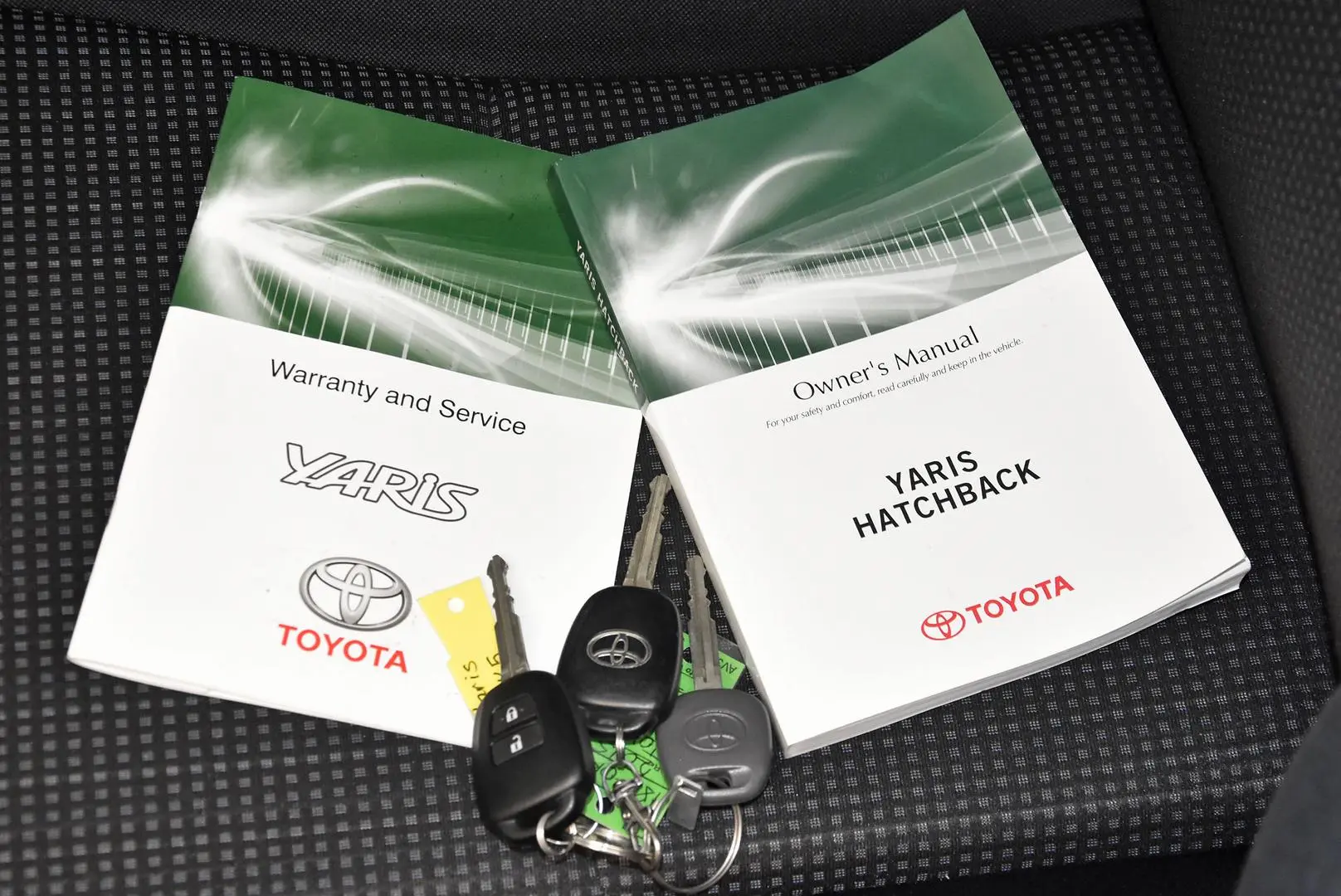 2015 Toyota Yaris Gallery Image 18