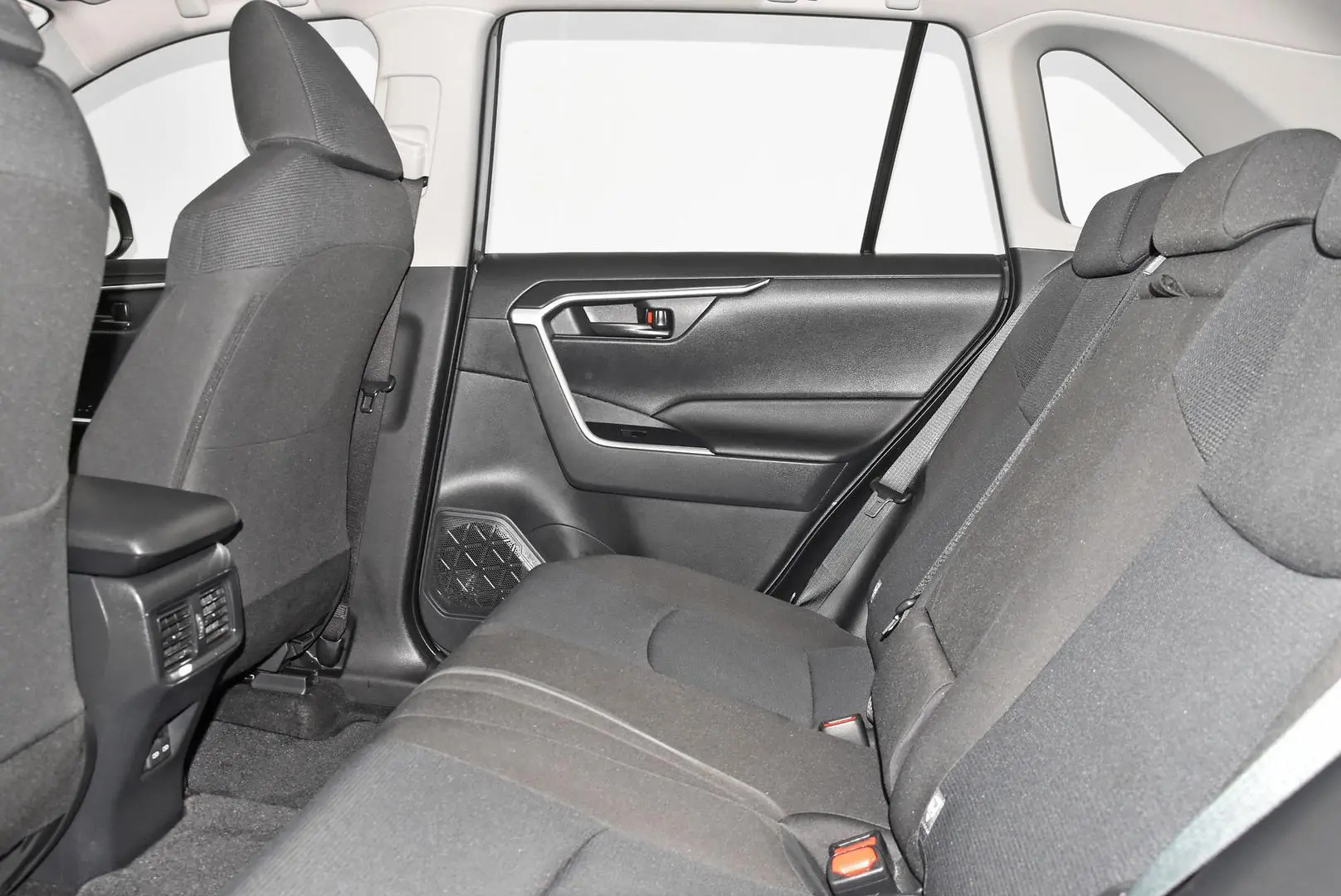 2025 Toyota RAV4 Gallery Image 19