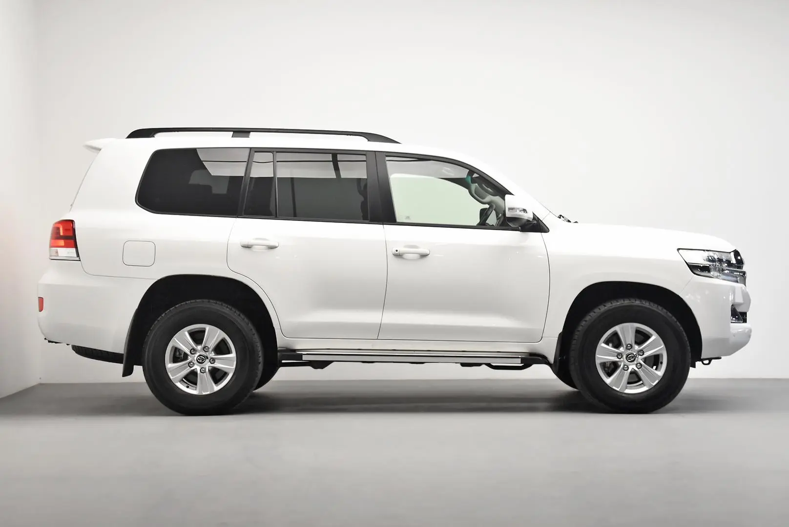 2020 Toyota Landcruiser Gallery Image 3