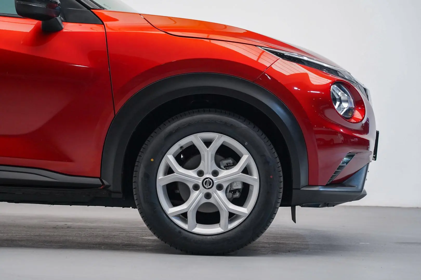 2020 Nissan JUKE Gallery Image 5