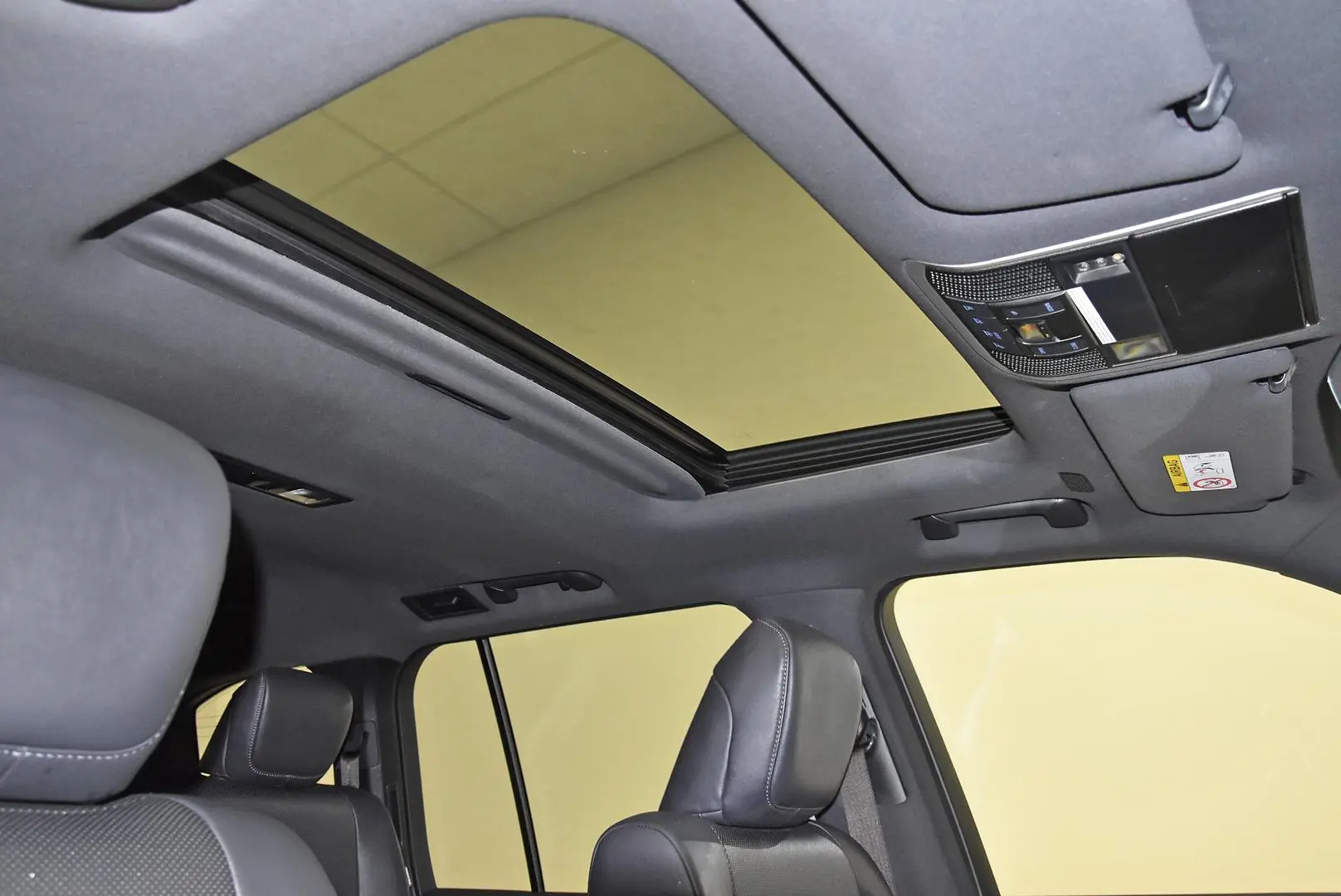 2022 Toyota Landcruiser Gallery Image 18