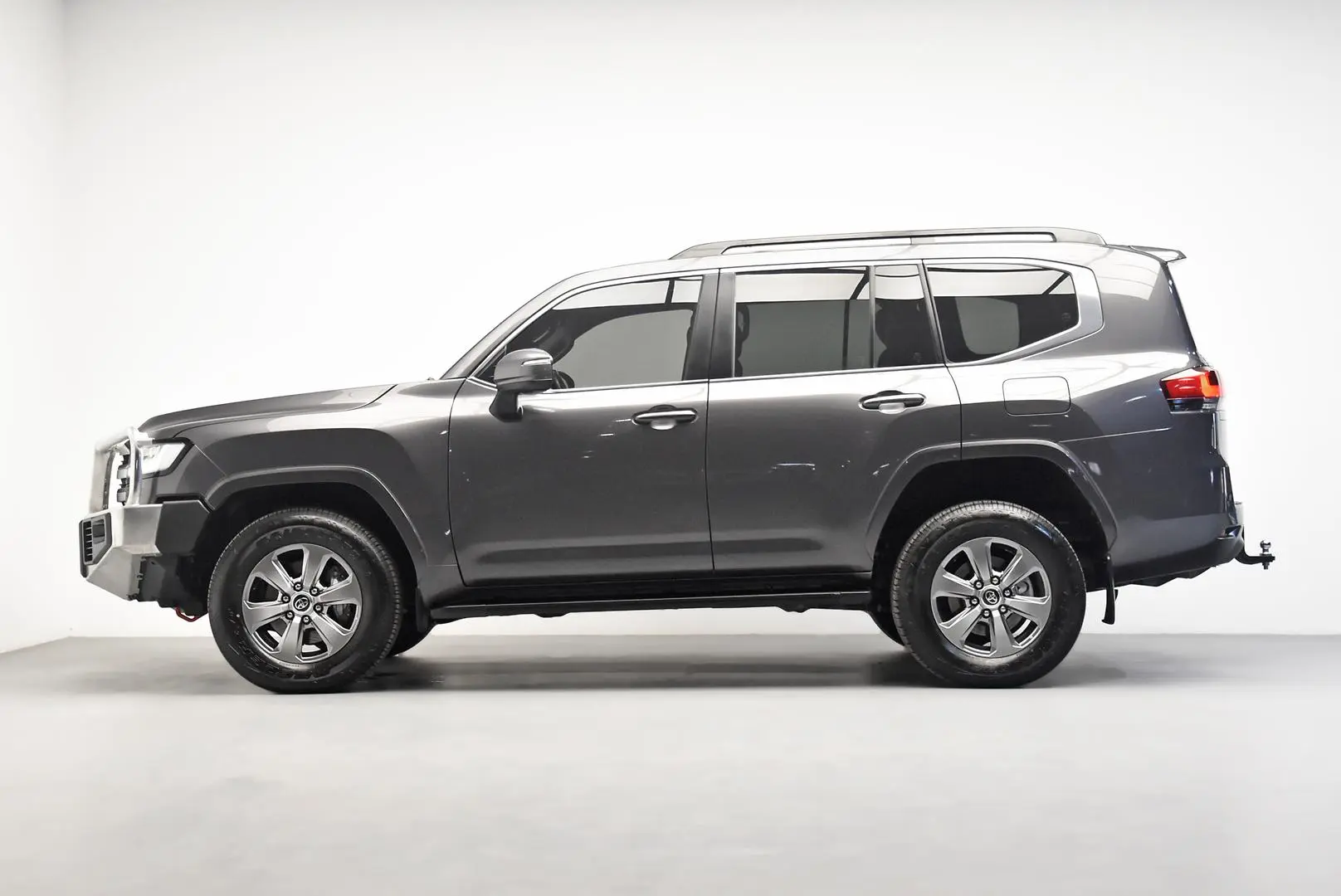 2022 Toyota Landcruiser Gallery Image 4