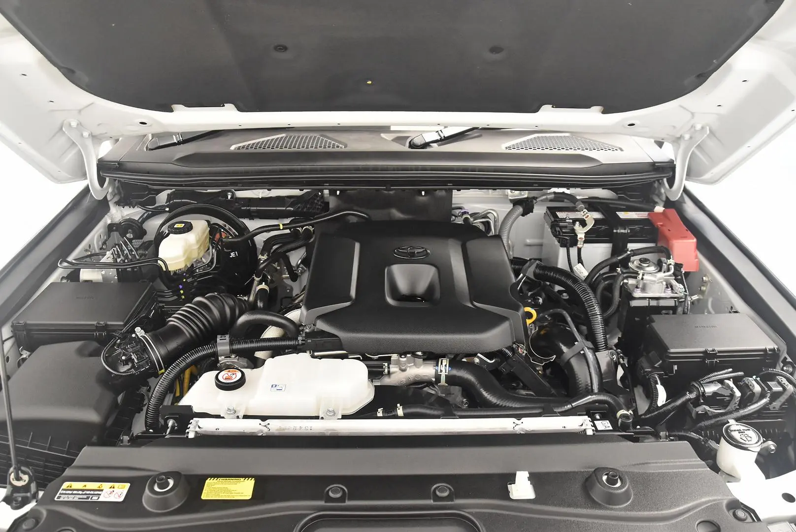 2024 Toyota Landcruiser Prado Gallery Image 23