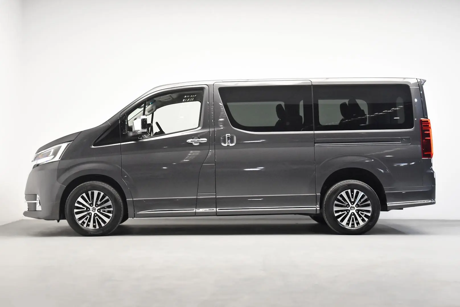 2024 Toyota Granvia Gallery Image 4