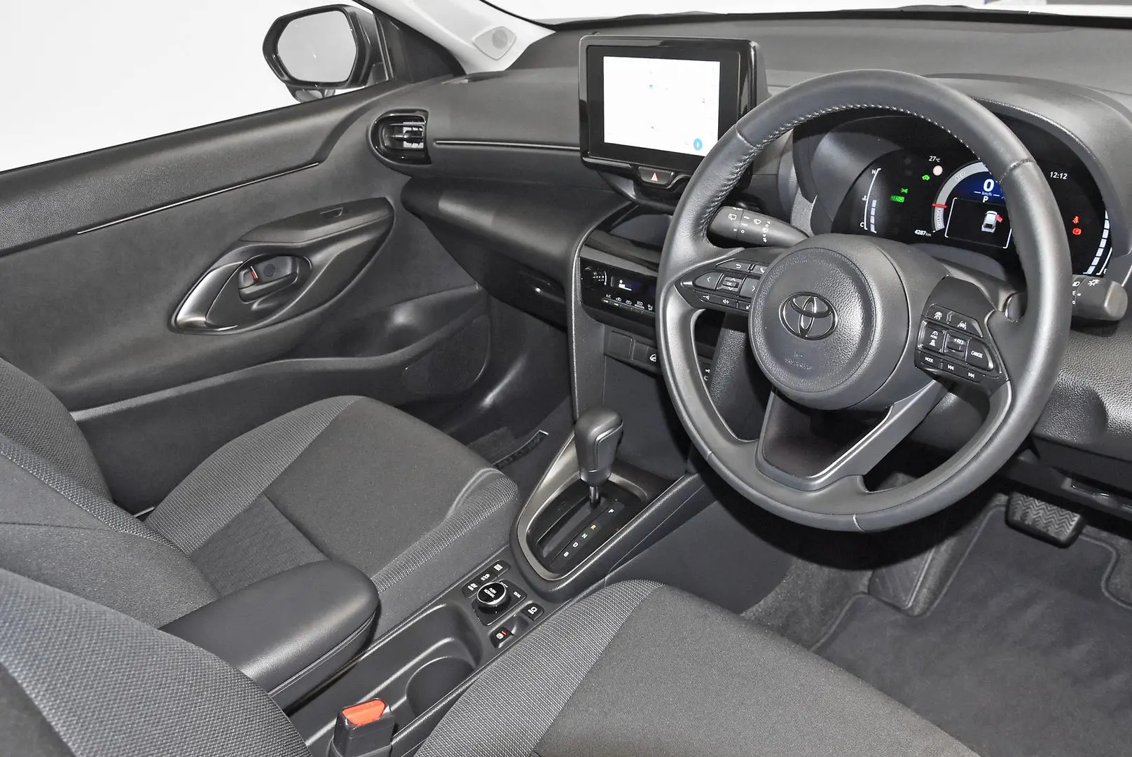 2024 Toyota Yaris Cross Gallery Image 9