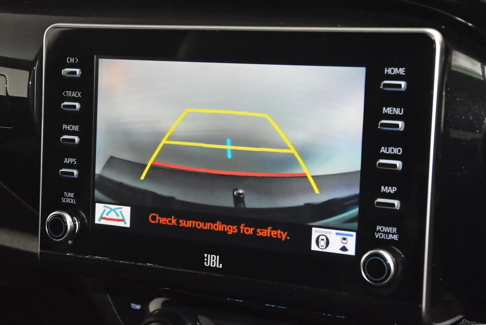 2021 Toyota Hilux Gallery Image 12