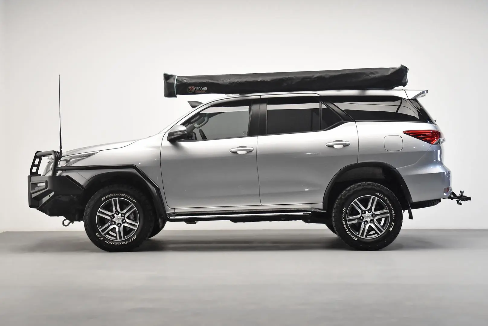 2022 Toyota Fortuner Gallery Image 4