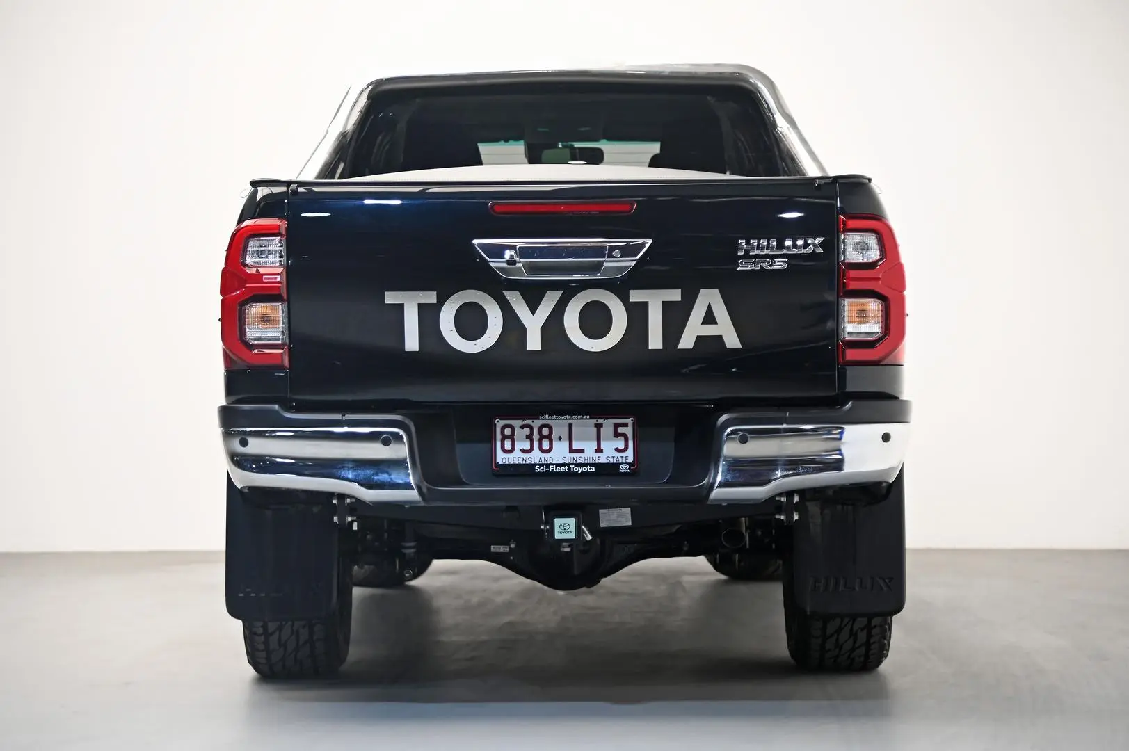 2021 Toyota Hilux Gallery Image 6