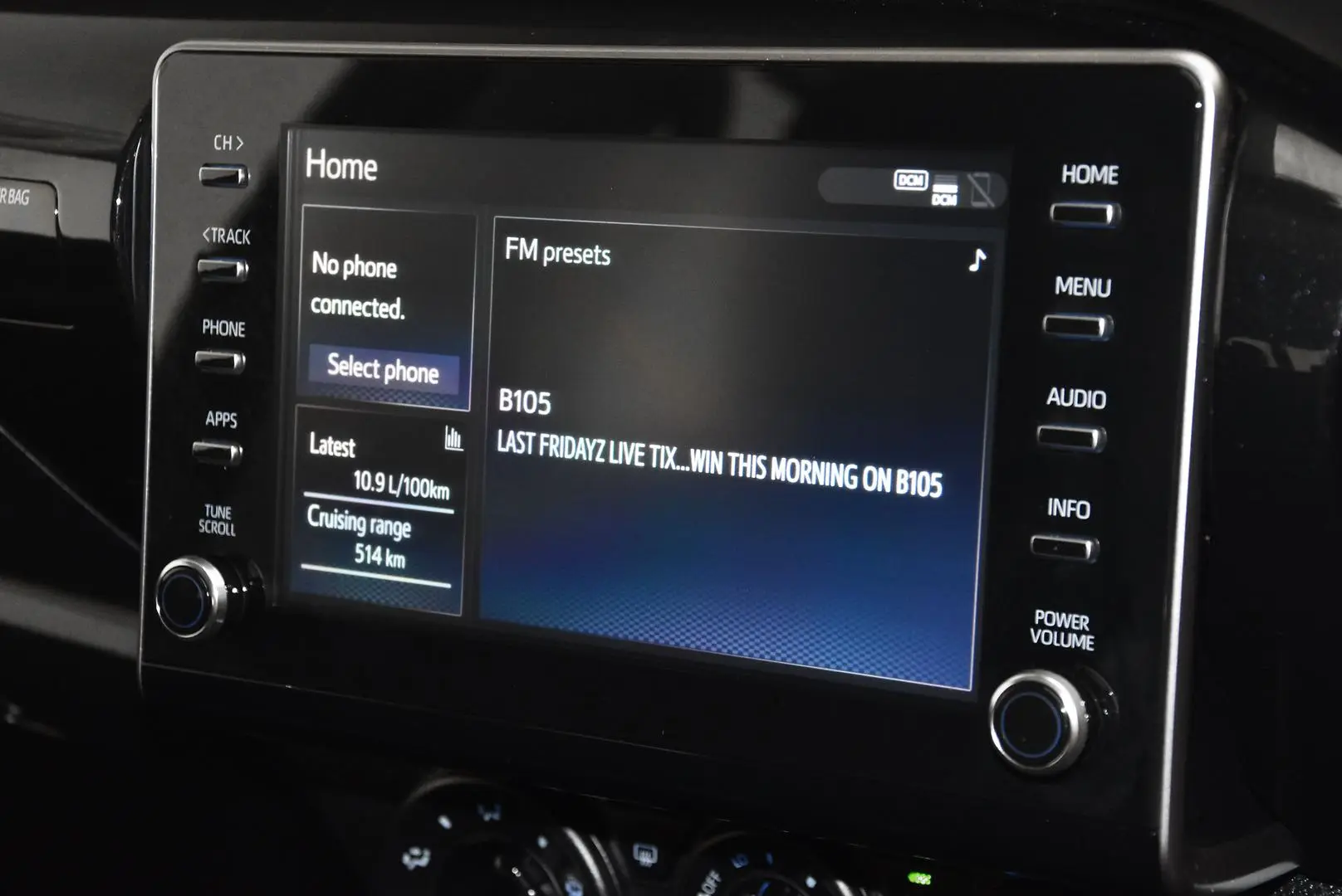 2025 Toyota Hilux Gallery Image 11