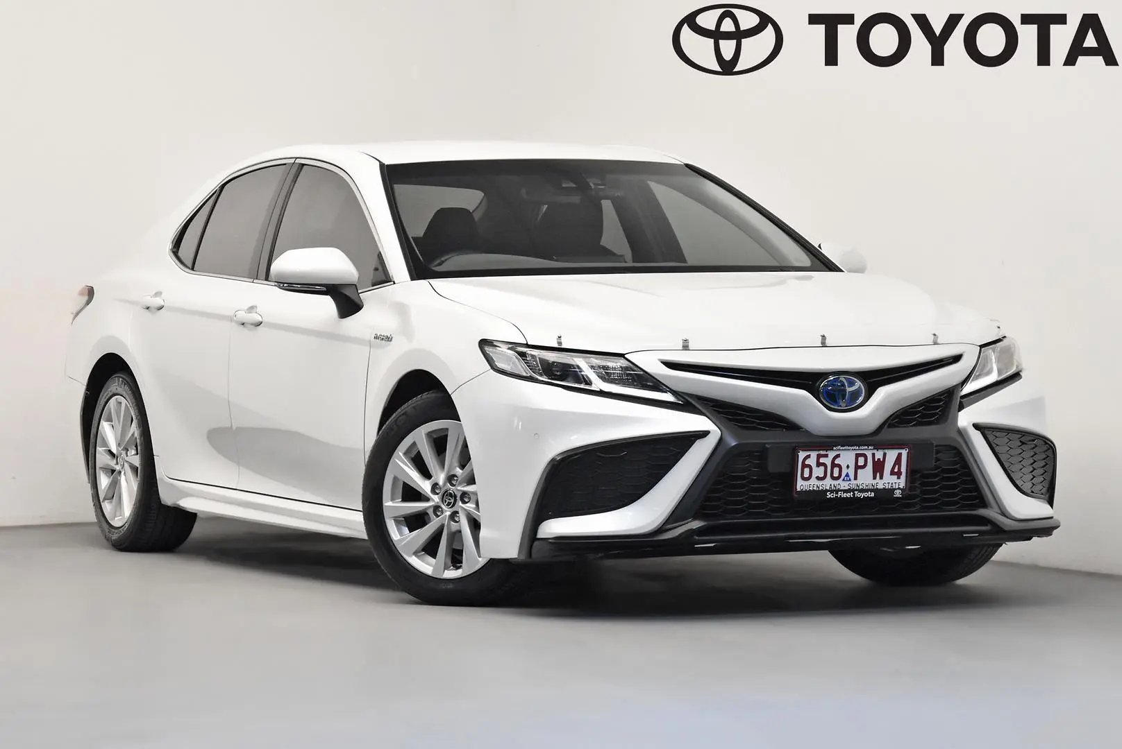 2022 Toyota Camry Gallery Image 1