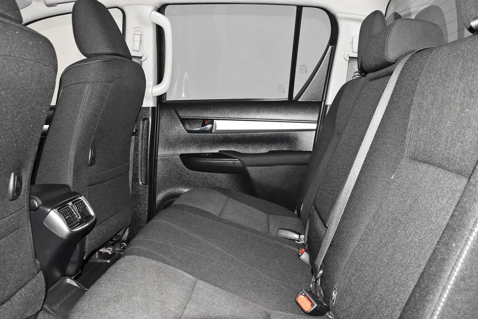 2022 Toyota Hilux Gallery Image 19