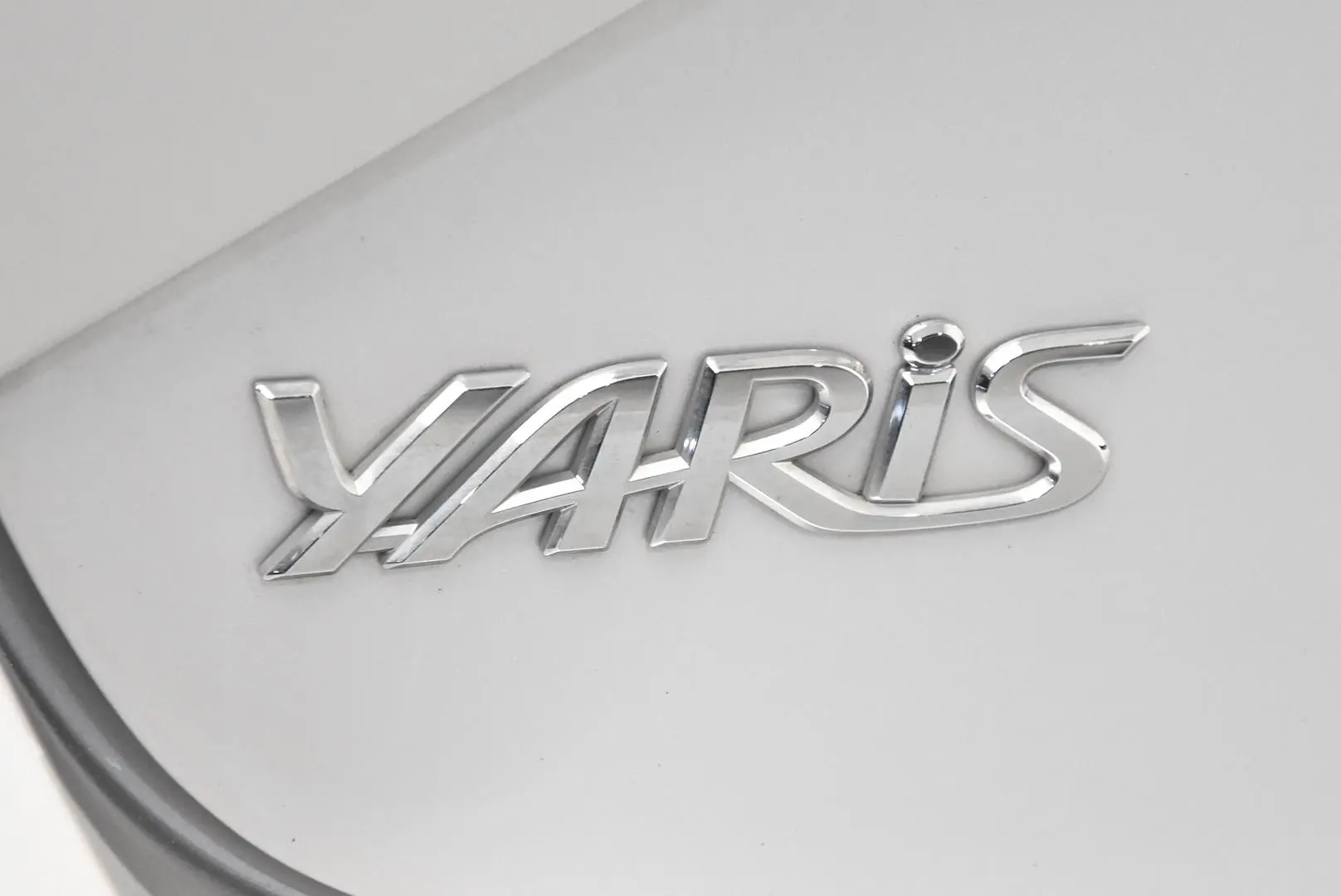 2018 Toyota Yaris Gallery Image 7