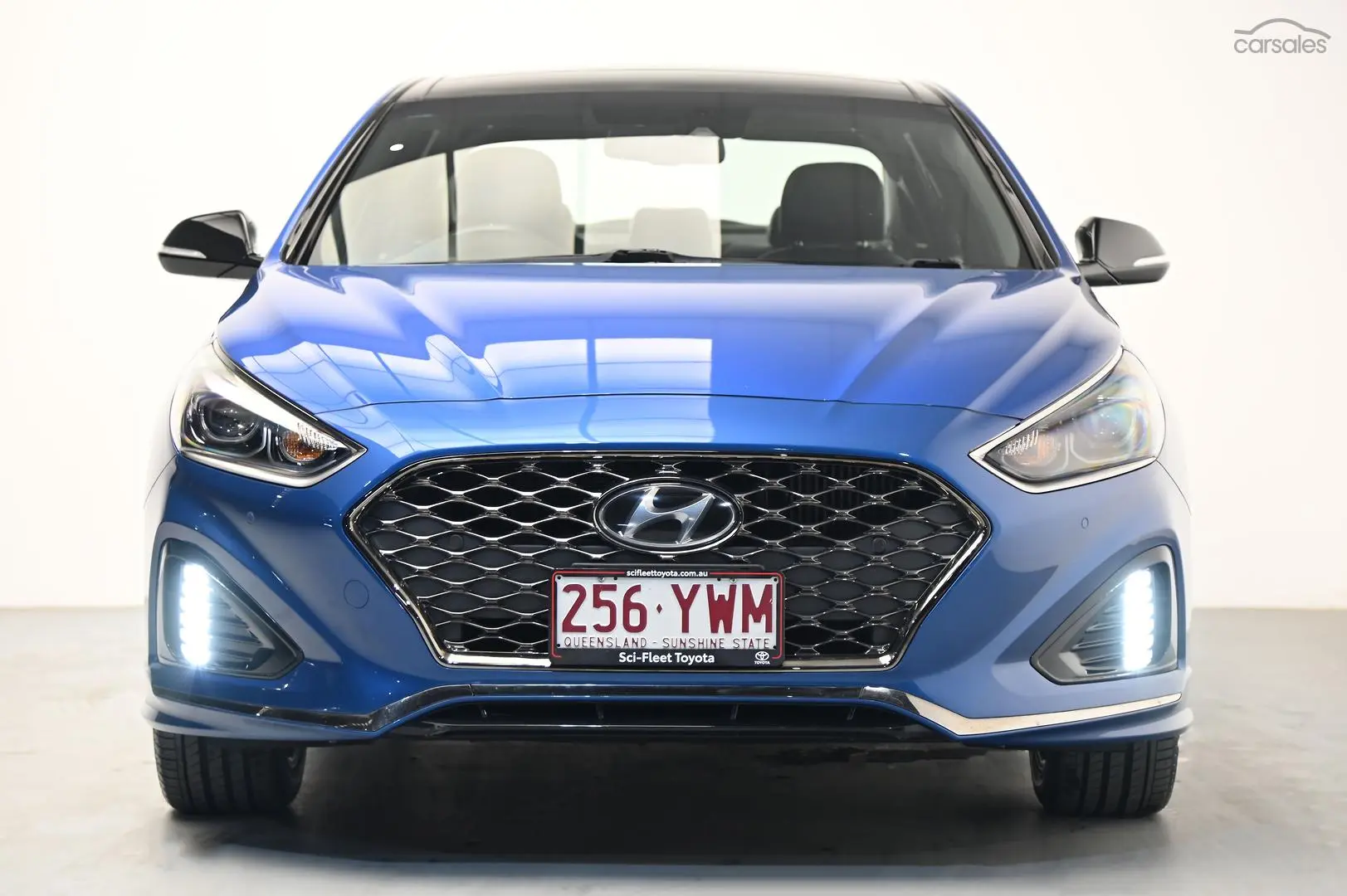 2017 Hyundai Sonata Image 2