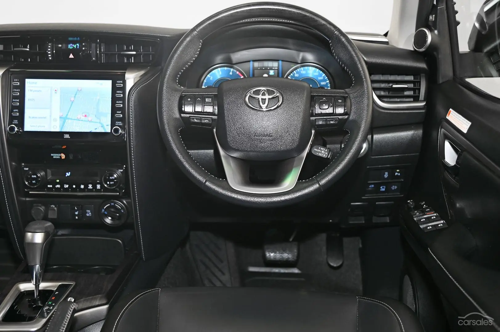 2023 Toyota Fortuner Image 14