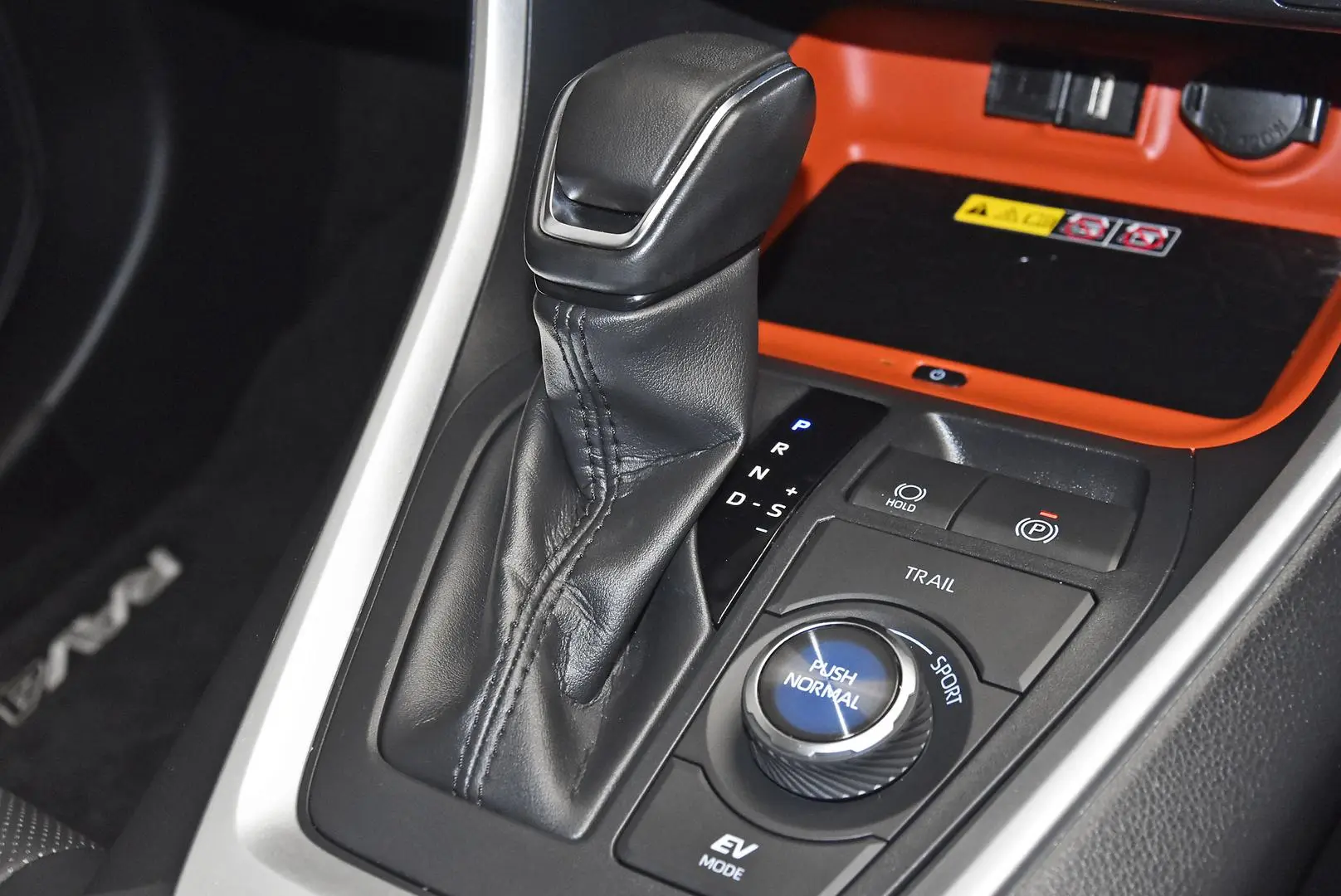 2022 Toyota RAV4 Gallery Image 14