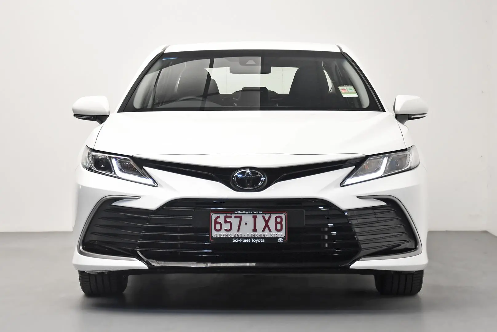 2024 Toyota Camry Gallery Image 2