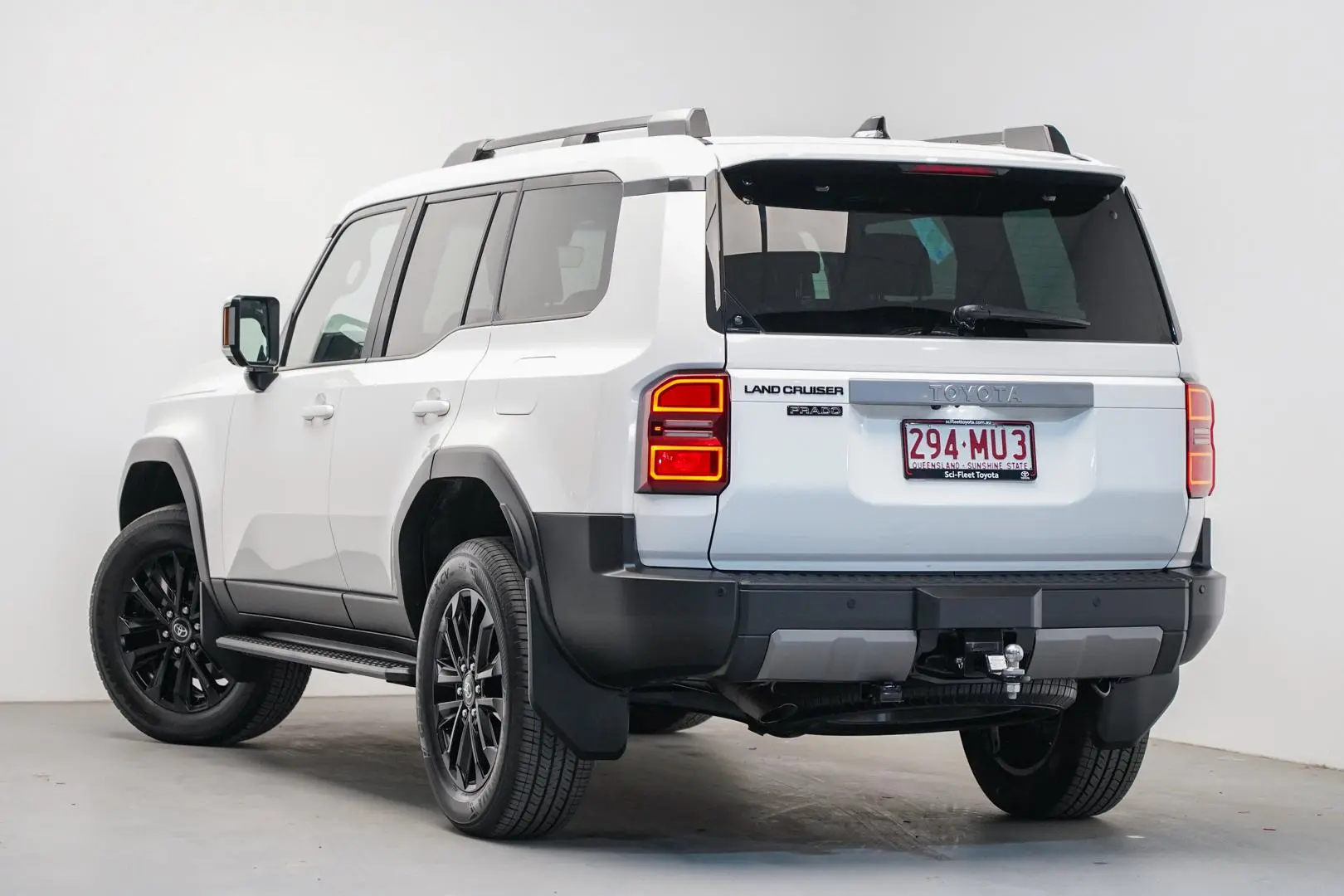 2024 Toyota Landcruiser Prado Gallery Image 4
