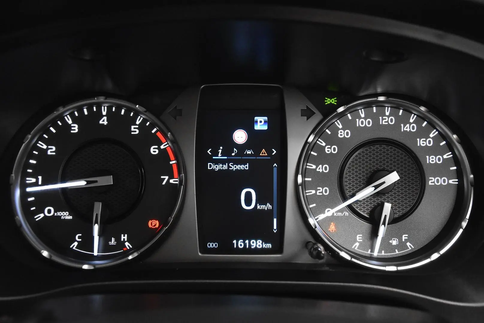 2023 Toyota Hilux Gallery Image 10