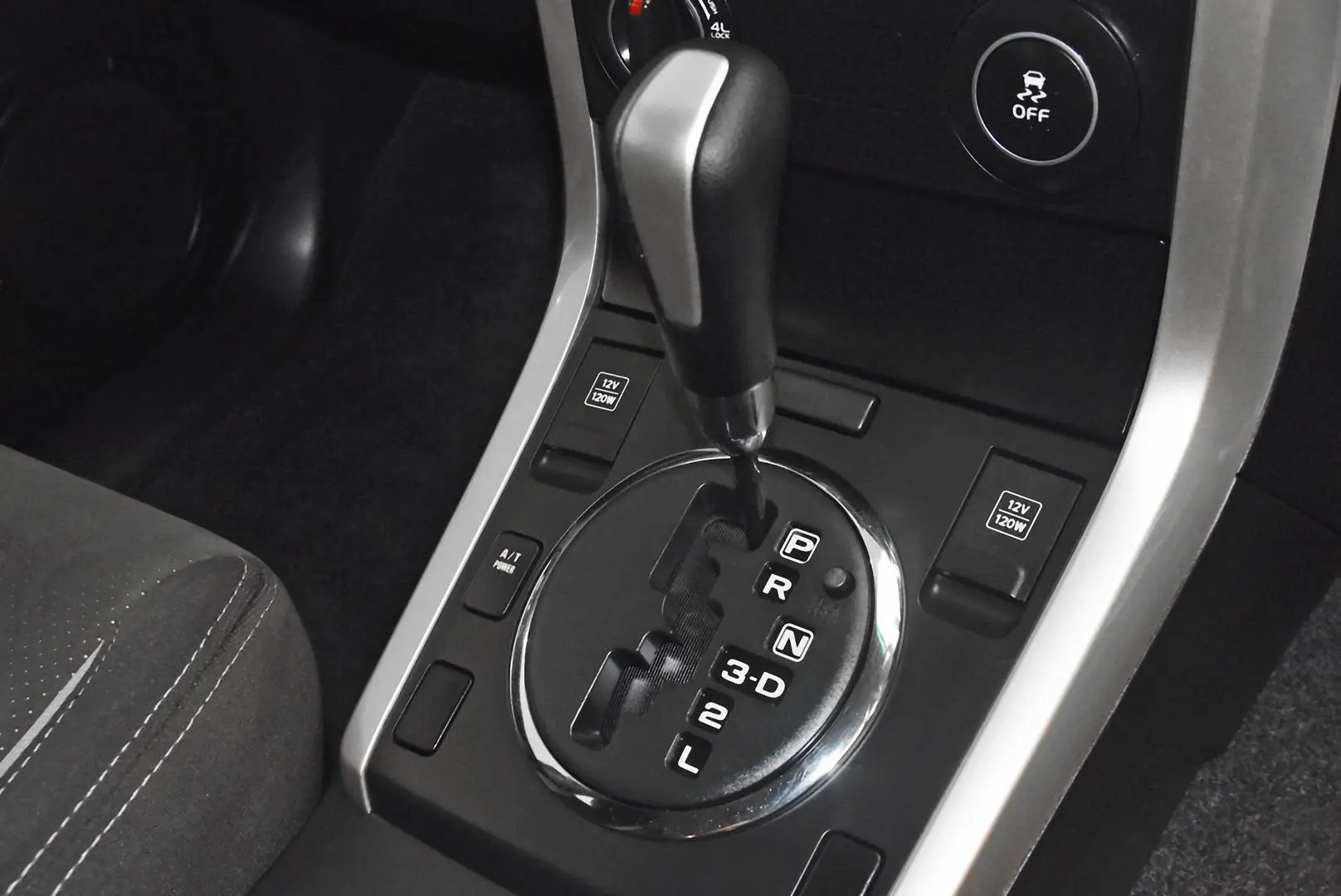 2017 Suzuki Grand Vitara Gallery Image 12